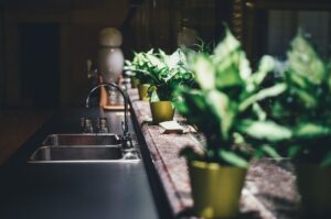 Comment bien choisir son cuisiniste pour un projet unique et personnalisé&nbsp;&nbsp;?